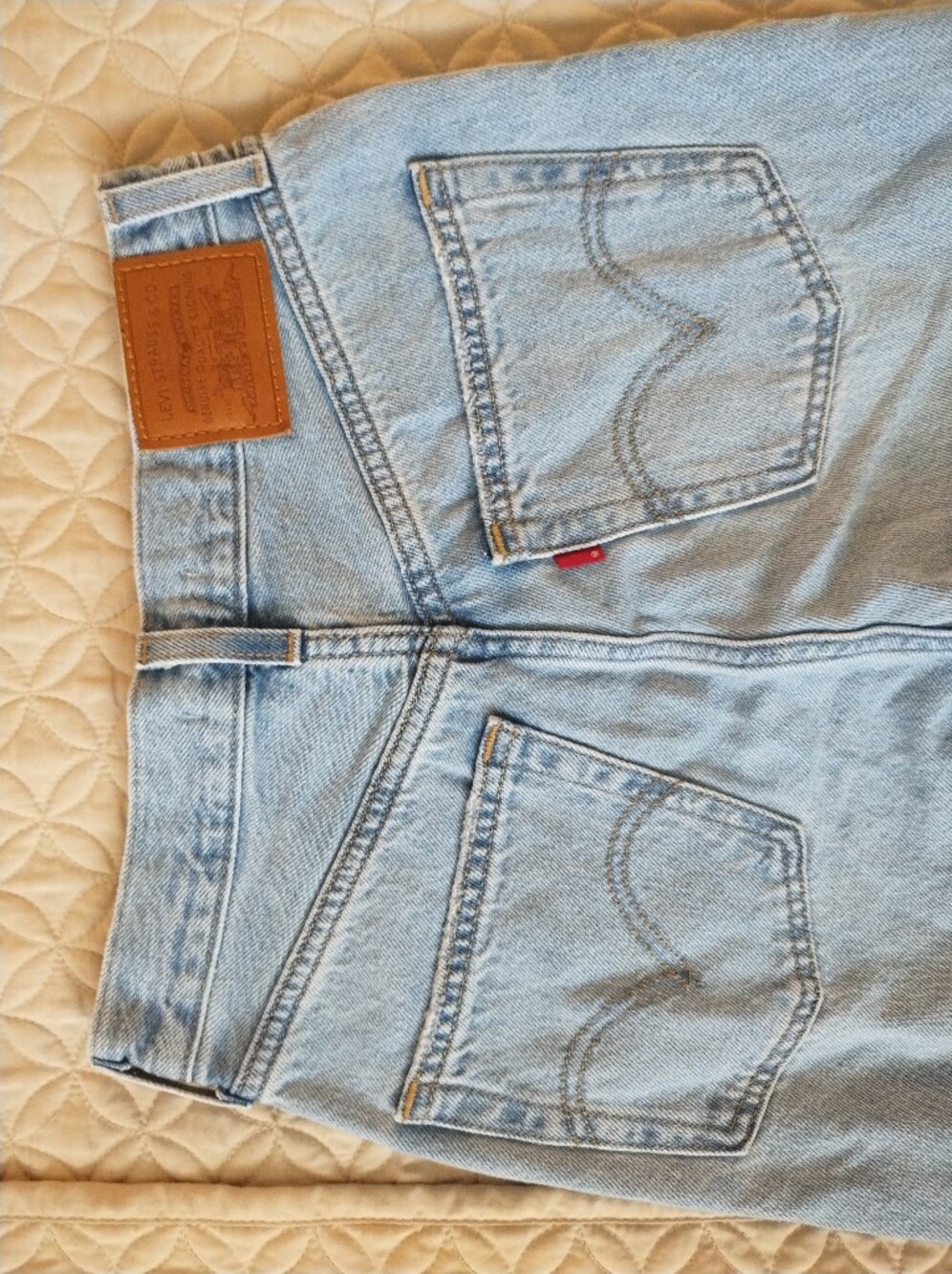 Levi's Premium Women's High Loose Jeans 26x31 Light Wash Wide Leg High Waist Y2K - Picture 6 of 10